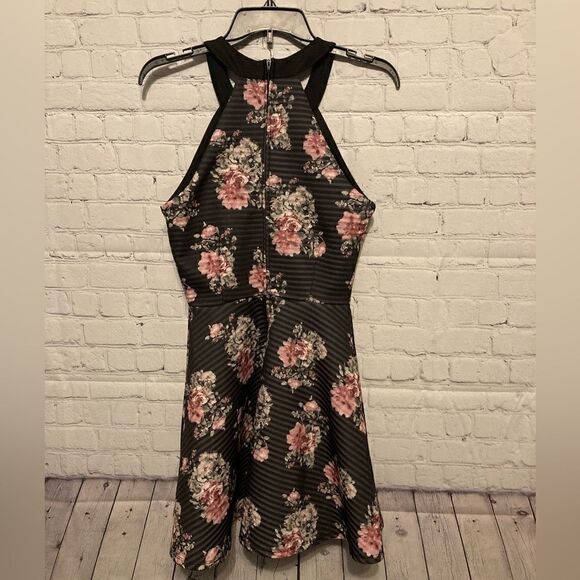 Crystal Doll Size 9 Dress - Picture 2 of 2